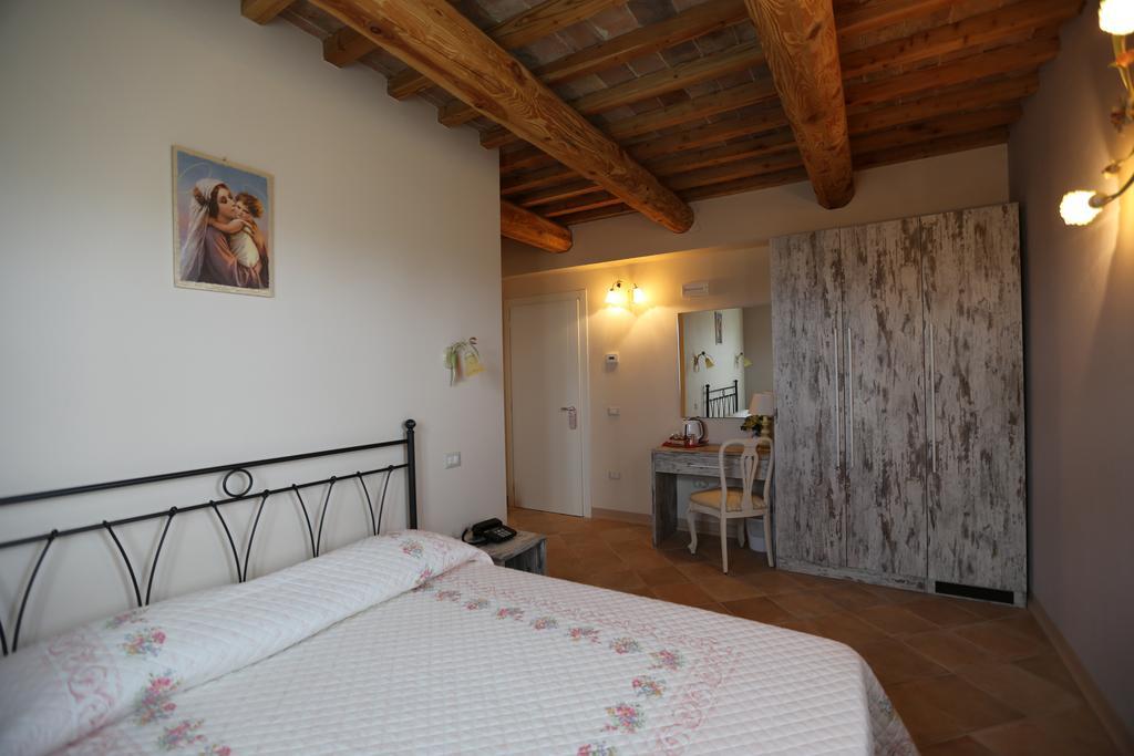 Villa Marietta Country House - Marche Montemaggiore al Metauro Cameră foto